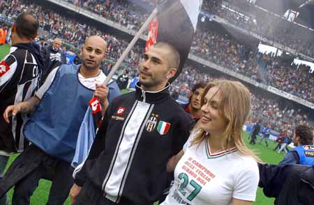 西足协主席：很满意世界杯分组；将尽快敲定与阿根廷的超级杯（西足协主席满意世界杯抽签结果 承诺尽快敲定对阵阿根廷的超级杯）