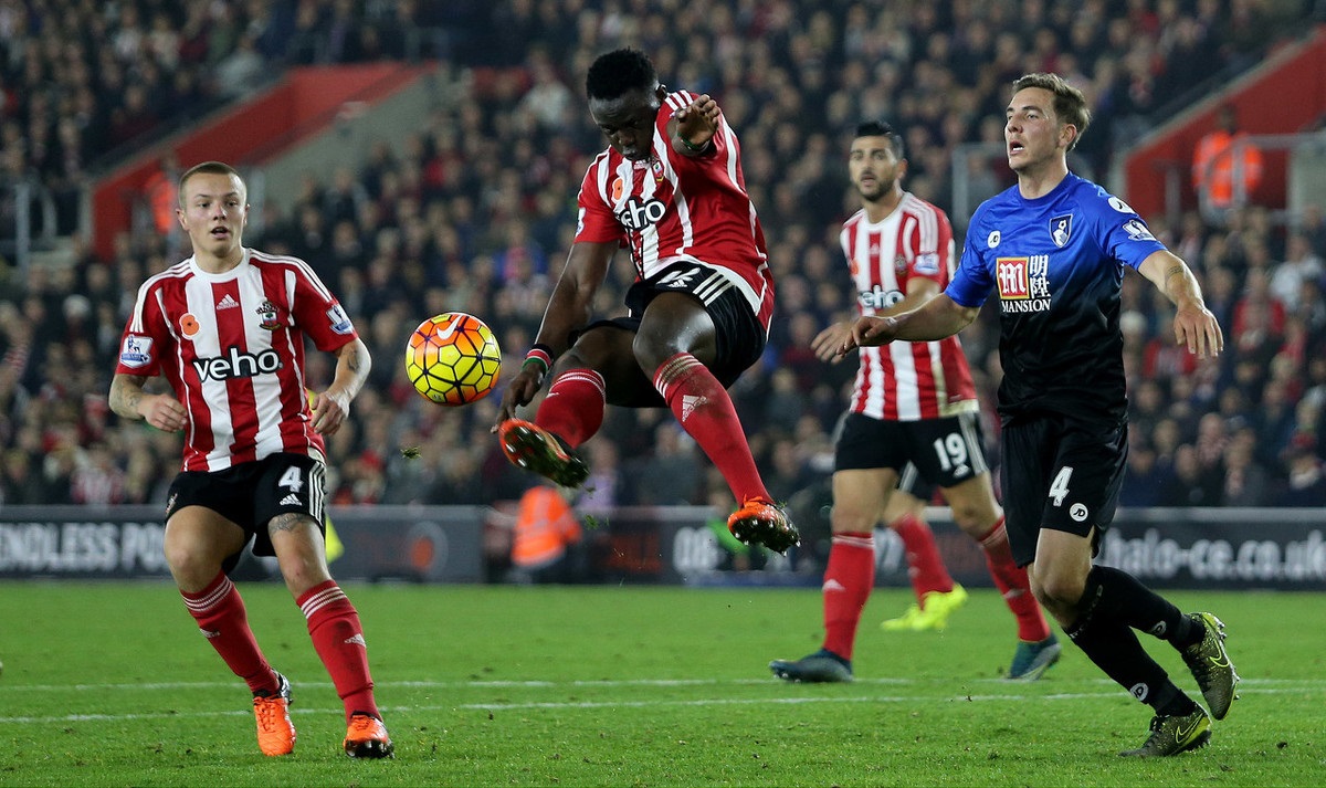 开局零铺垫，碰面就是干！阿斯普伦德10秒KO夺下UFC入场券！（毫无试探，开场秒杀！阿斯普伦德10秒KO赢得UFC合约）