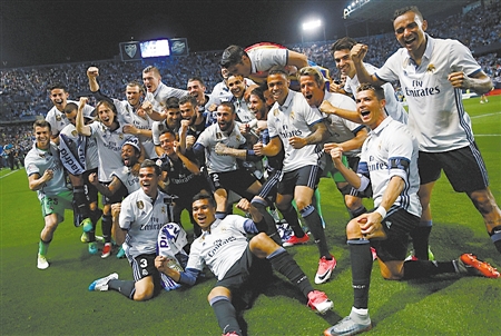 比赛尾声扑点，迈尼昂：我很自信，我的队友们也信任我（末段扑点，迈尼昂：我很自信，队友也相信我）