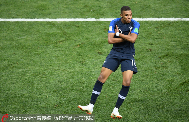 土耳其足协：恰尔汗奥卢因伤退出国家队，两名U21进入名单（土耳其足协通报：恰尔汗奥卢伤退，U21两将递补入选）