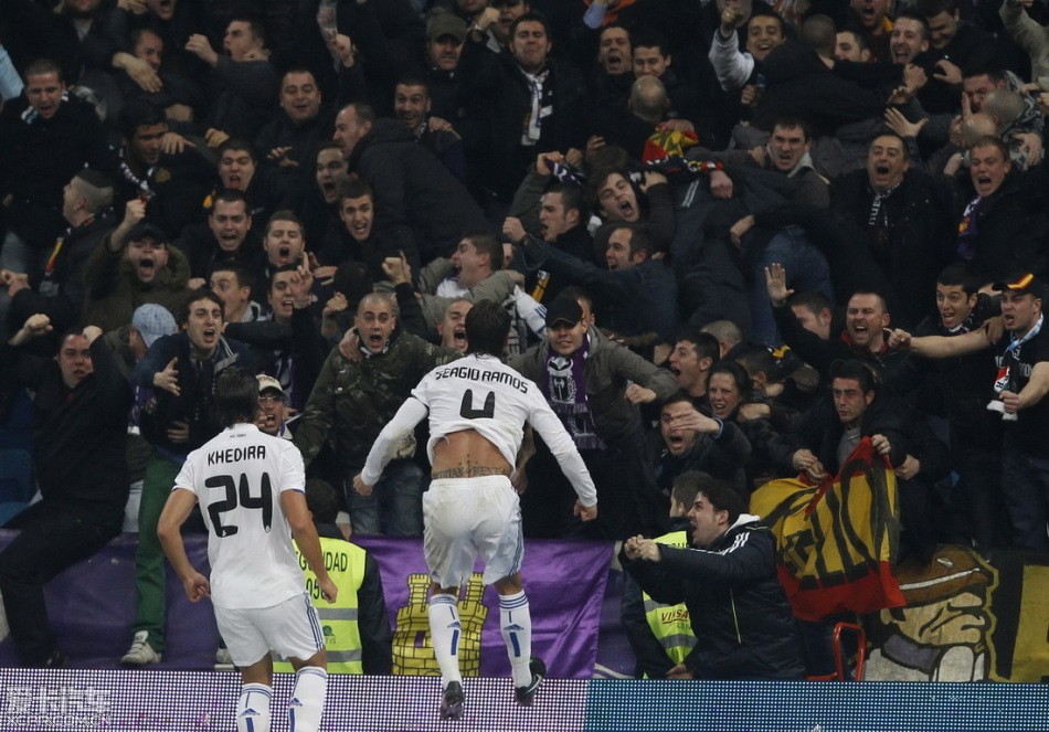 安帅：世界杯只剩几个位置待定，换人罚点是想为埃斯特旺减压（安帅：世界杯阵容仅余少数席位未定，更换点球主罚者旨在为埃斯特旺减压）