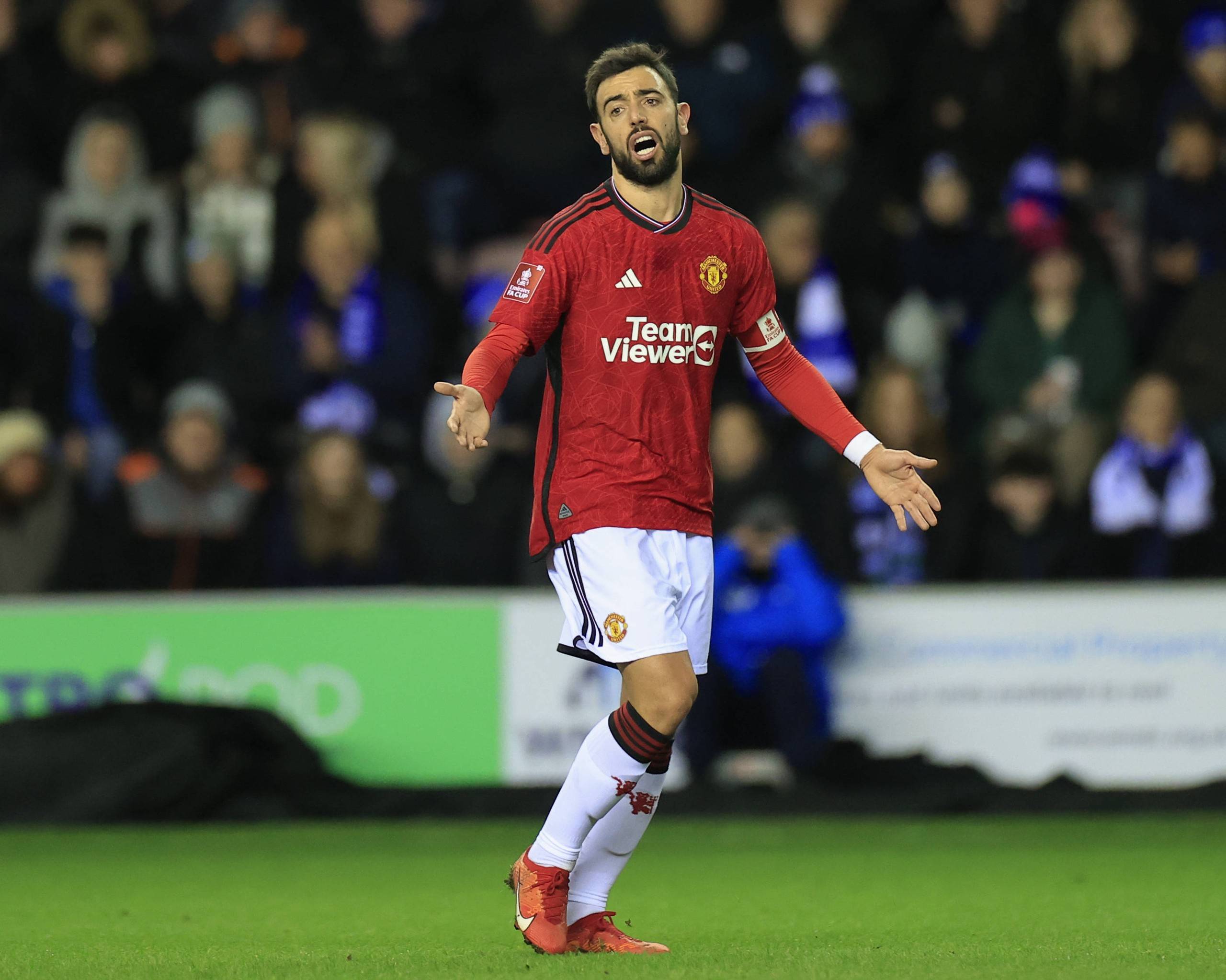 国土面积狭小，主帅回家照顾病妻，库拉索为啥能挺进世界杯？（版图袖珍、主帅返家护病妻，库拉索凭什么闯进世界杯？）