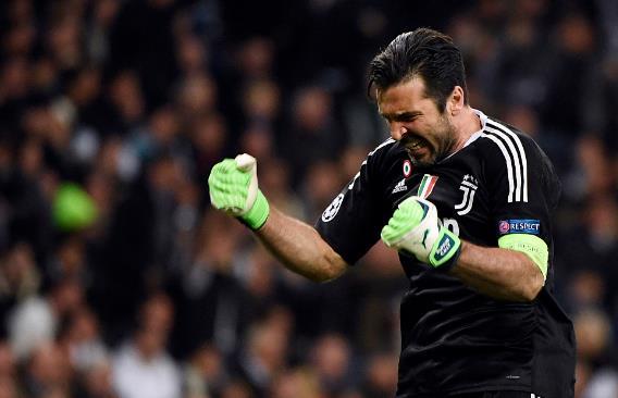 篮球篮网主力球员连续三场得分20+（篮网核心连三战砍下20+分）