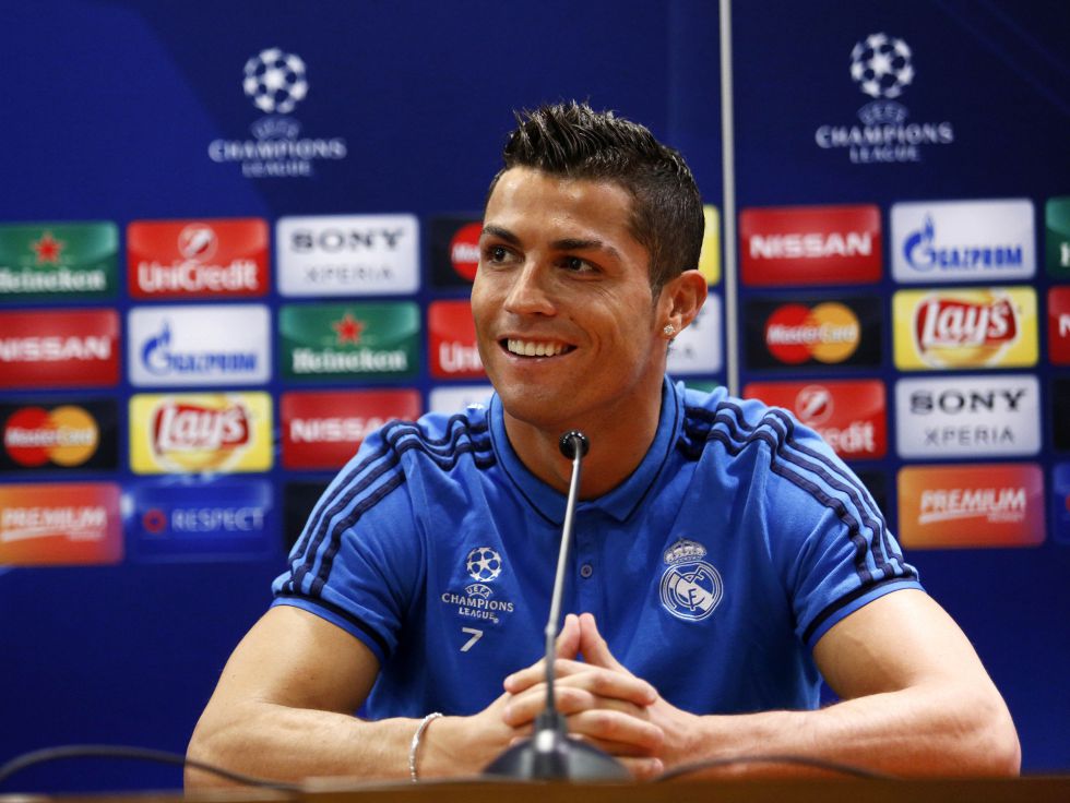 科贝记者：巴萨在帮受焦虑症困扰的阿劳霍，不知道他何时回归（科贝记者：巴萨正协助受焦虑症困扰的阿劳霍，回归时间暂不确定）